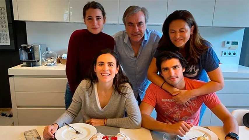 El orgullo de Carlos padre en el cumpleaños de su hija Blanca. (Foto: @CSainzoficial)