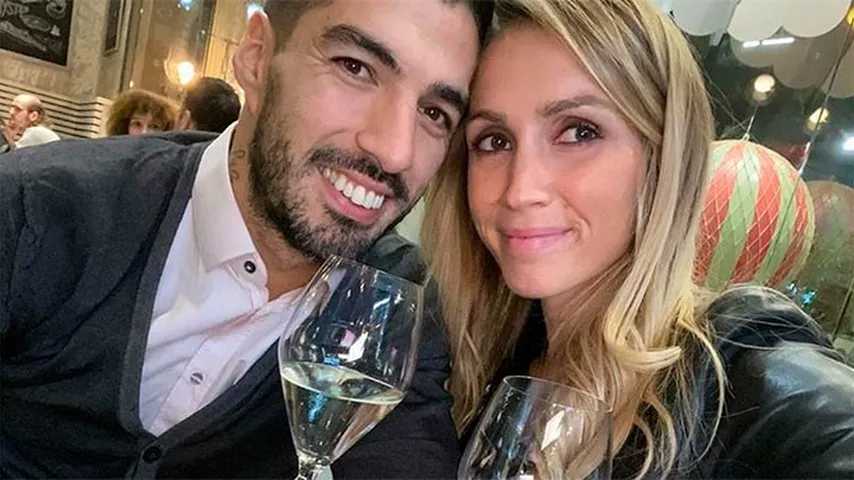 Sofía Balbi, la esposa de Luis Suárez, feliz al ver el reconocimiento  a su marido. (Foto: Instagram/Luis Suárez)