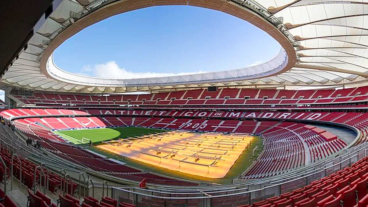 El club compartió un vídeo mostrando el césped del estadio con el logo de la aerolínea