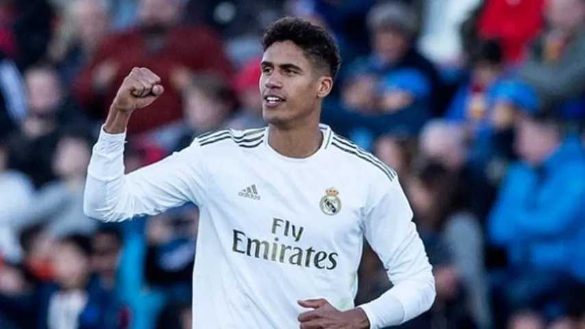 El poder de Varane en las dos áreas. (Foto: @LaLigatv)