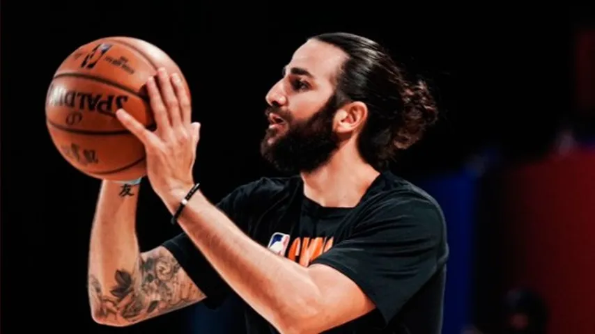 Ricky Rubio mostró todas sus virtudes y fue el líder de los suyos. (Foto: @Suns/Twitter)