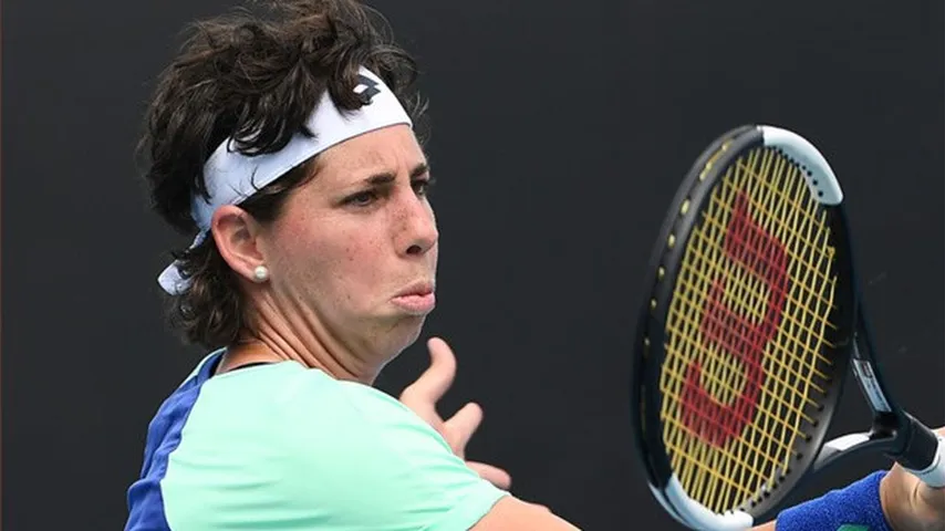 Carla Suárez avanza en su último torneo en Melbourne. (Foto: @AustralianOpen)