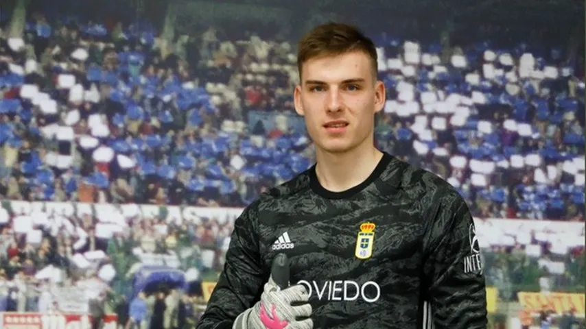 Lunin ya está en el Oviedo. Al Real Madrid le interesa que tenga minutos. (Foto: @RealOviedo)