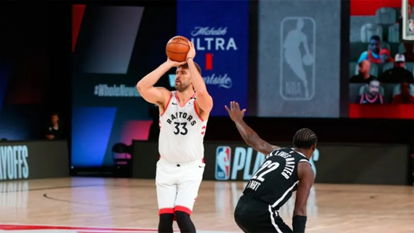 Marc Gasol en su cómoda victoria sobre los Nets. (Foto: @Raptors)